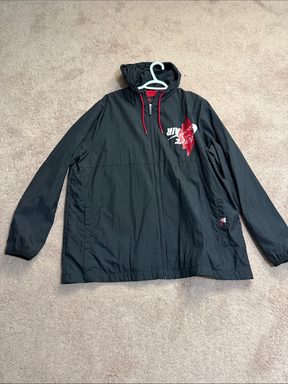 Men’s Jordan wind breaker